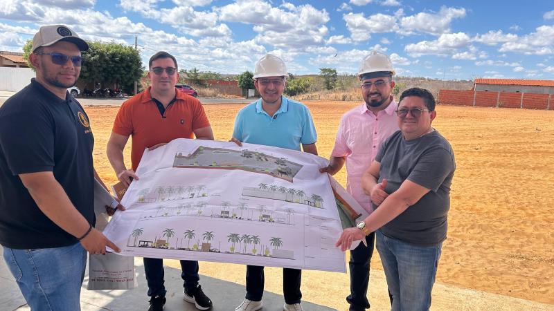 Prefeito Marciano Macedo inicia construção da nova Praça Central de Aroeiras do Itaim.