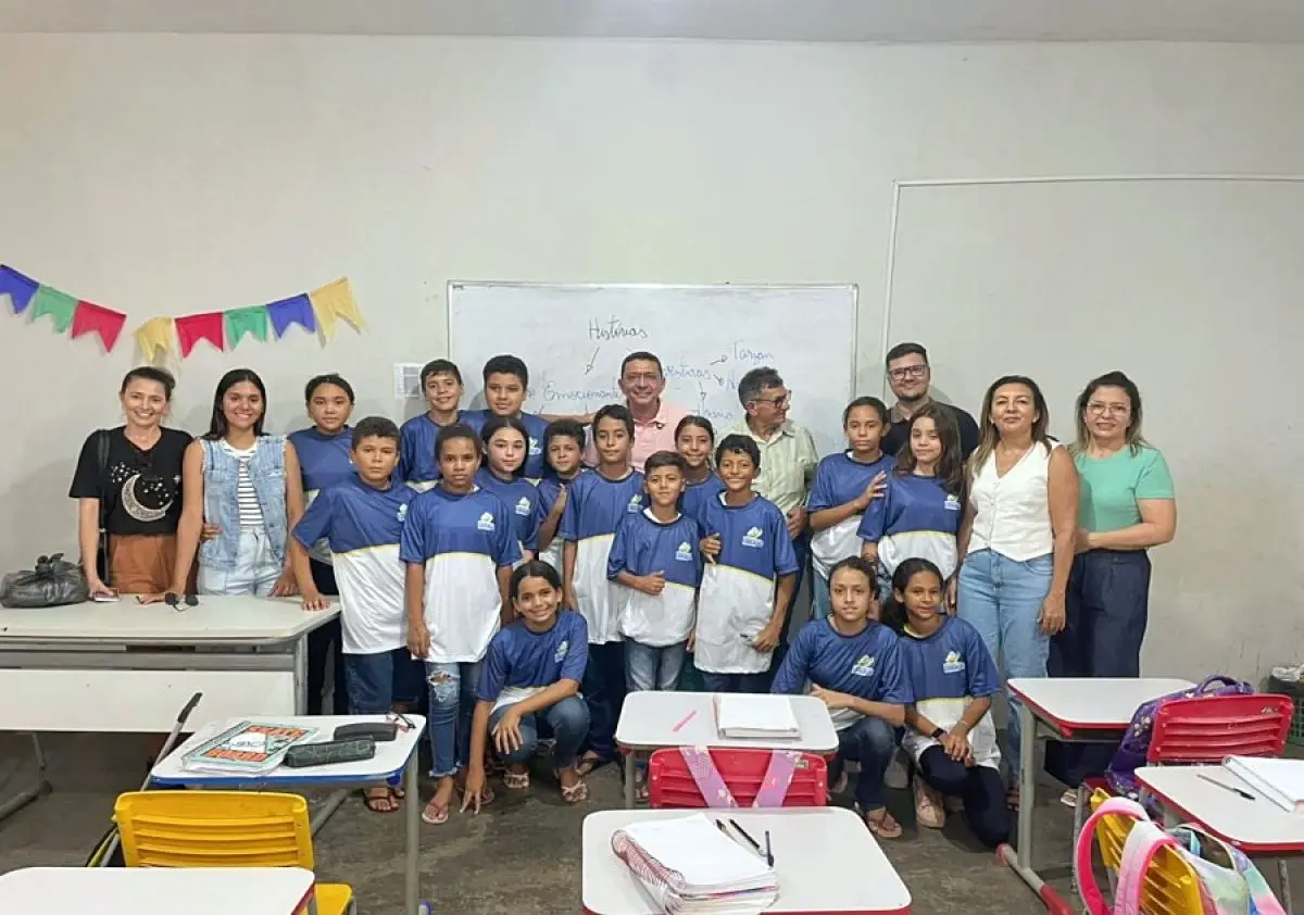 Prefeitura de Aroeiras do Itaim inicia entrega de uniformes escolares e reforça compromisso com a educação