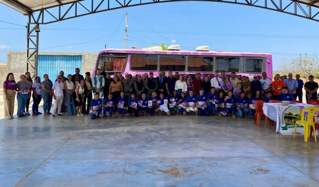 Ônibus Lilás chega a Aroeiras do Itaim com atendimentos, serviços e ações de apoio às mulheres